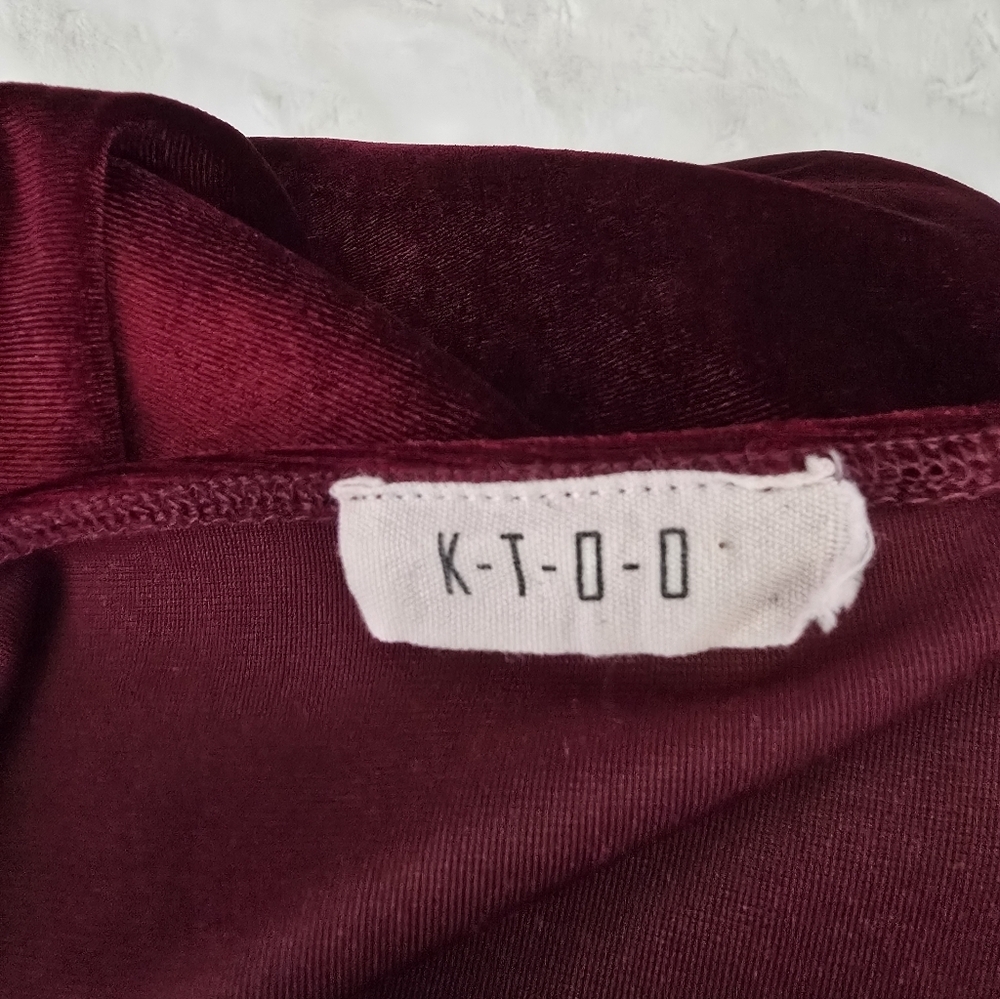 KTOO Burgandy Velvet Midi Dress With Rose Embroidery - Picture 7 of 9